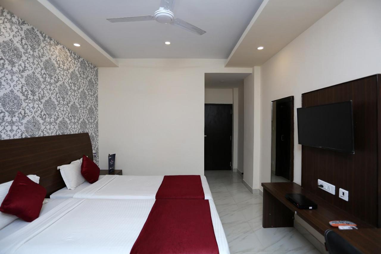 HOTEL RAILVIEW Bhubaneswar Zewnętrze zdjęcie