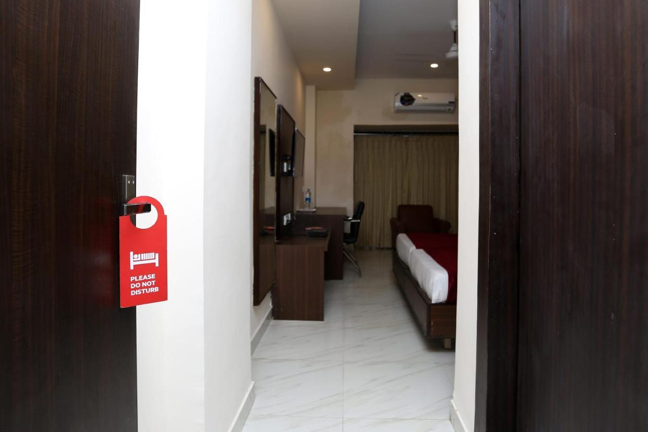 HOTEL RAILVIEW Bhubaneswar Zewnętrze zdjęcie