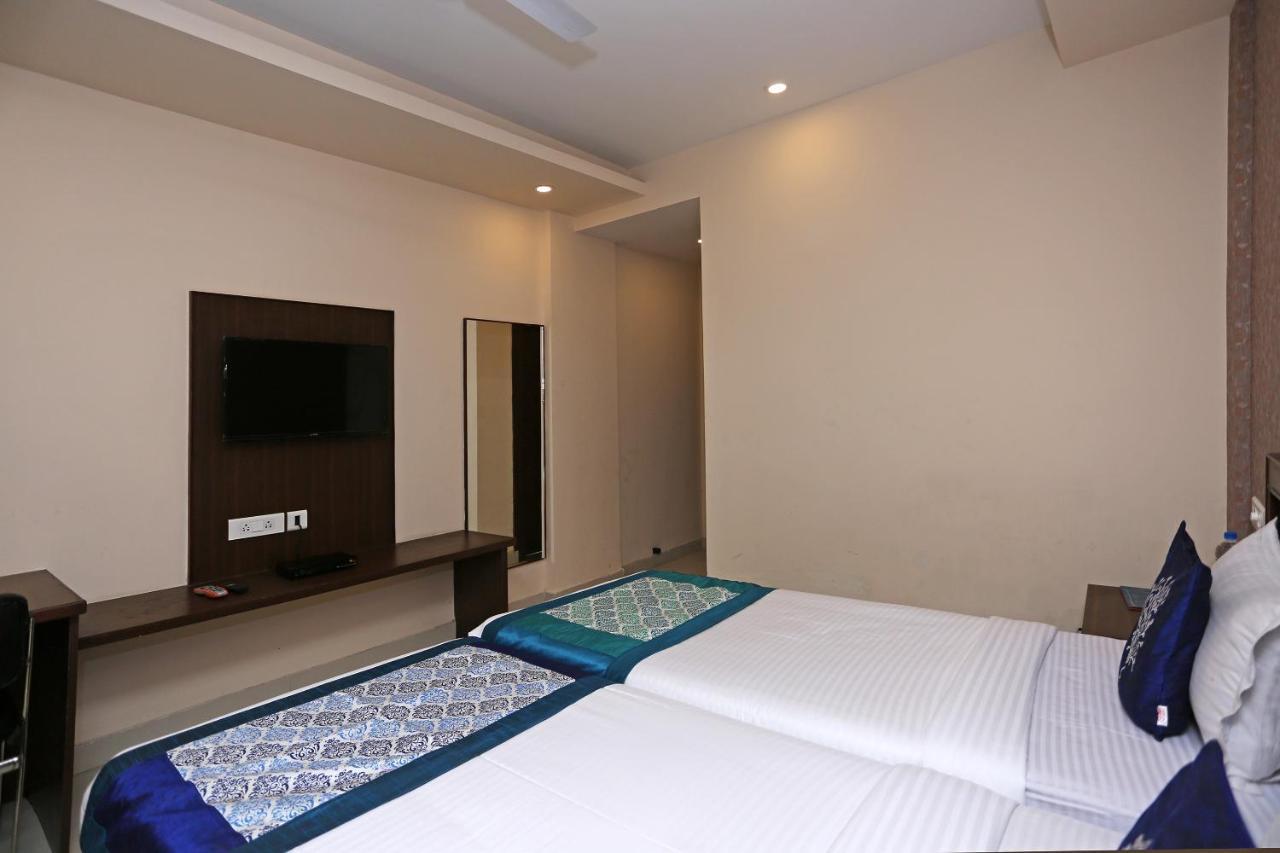 HOTEL RAILVIEW Bhubaneswar Zewnętrze zdjęcie