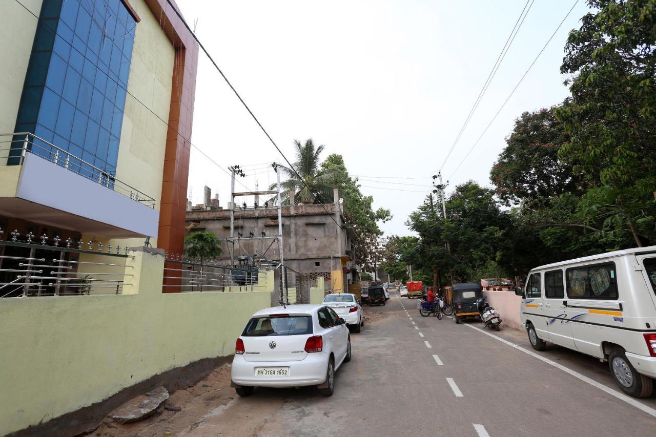 HOTEL RAILVIEW Bhubaneswar Zewnętrze zdjęcie