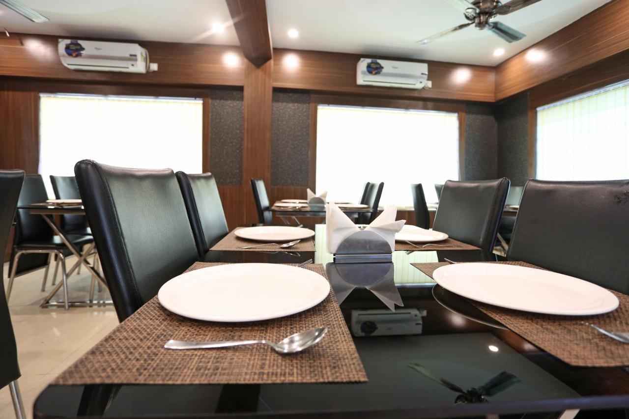 HOTEL RAILVIEW Bhubaneswar Zewnętrze zdjęcie