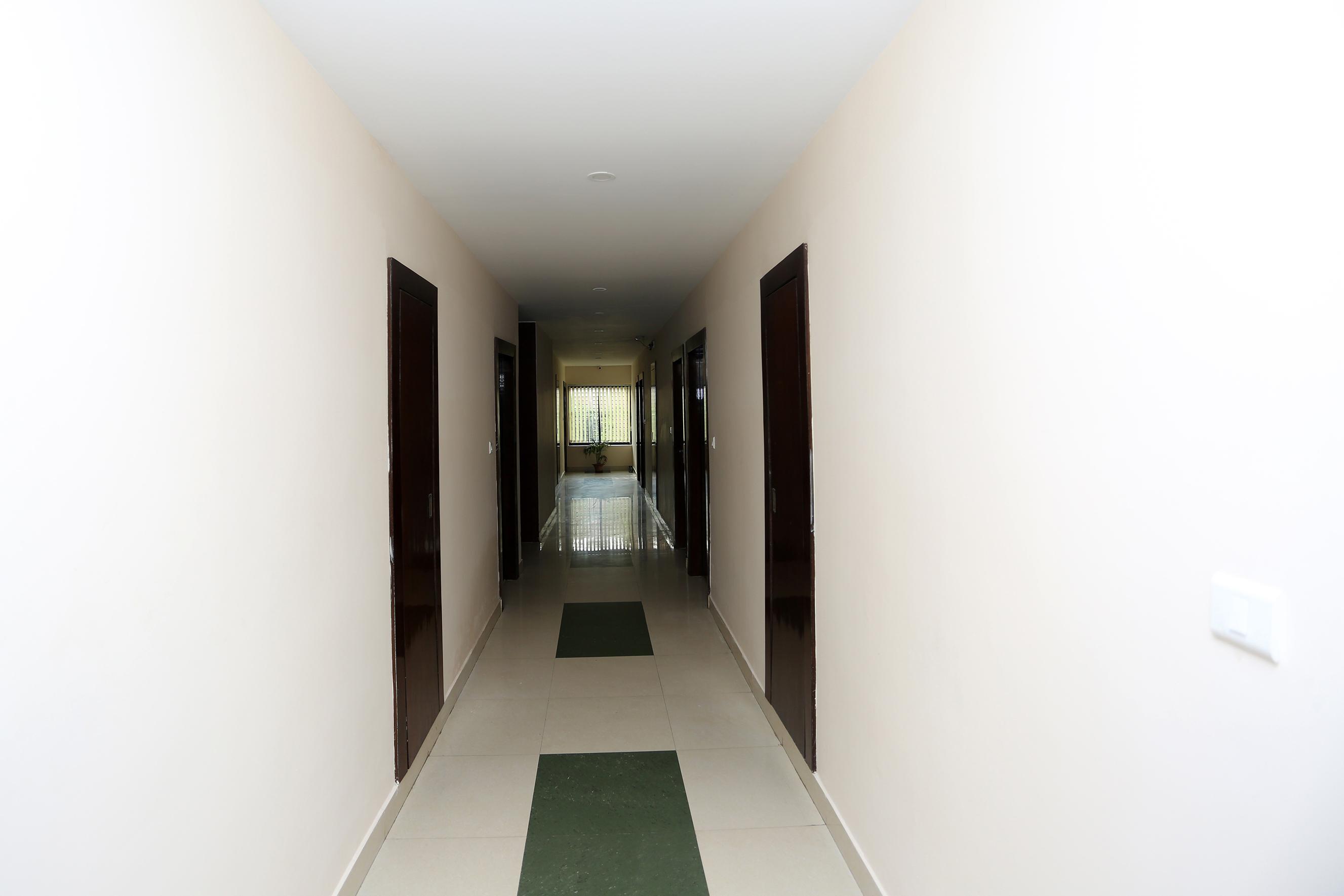 HOTEL RAILVIEW Bhubaneswar Zewnętrze zdjęcie