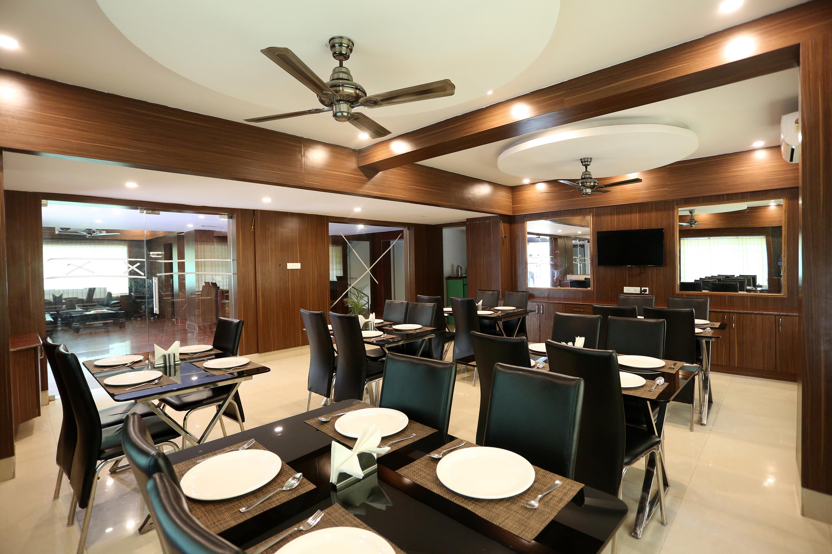 HOTEL RAILVIEW Bhubaneswar Zewnętrze zdjęcie
